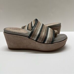 Lucca Lane Leanore Slip-On Toe-Ring Striped Leather Platform Wedge Sandal 7M